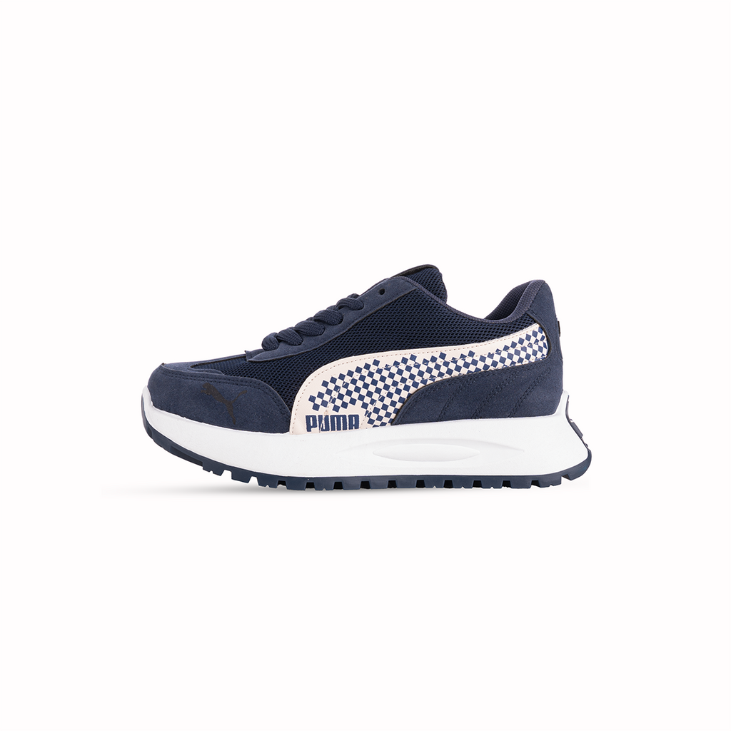 Women’s Trendy Casual Sneakers
